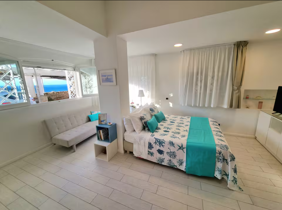 Chrimi Suite interior